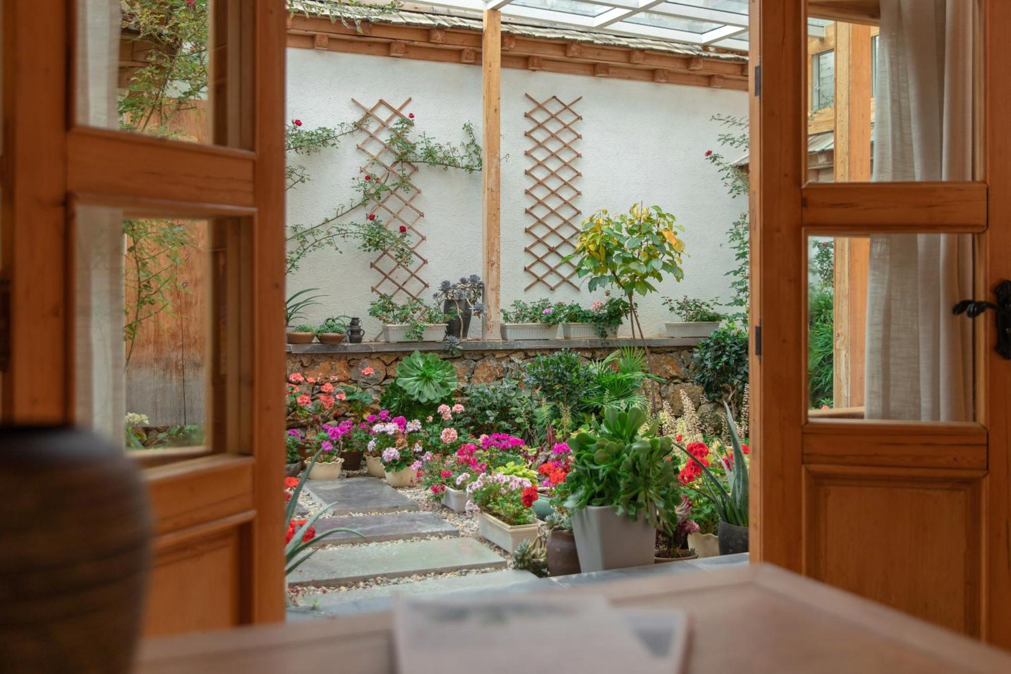 Courtyard Shangri-La 藏舍小院 Exterior foto